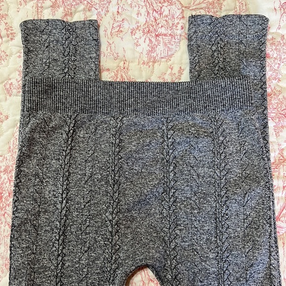 NWT NikiBiki black textured leggings one size fits all - Picture 5 of 11